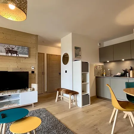 Coup De Coeur Aux Pieds Avec Piscine, Spa, Et Fitness Apartment